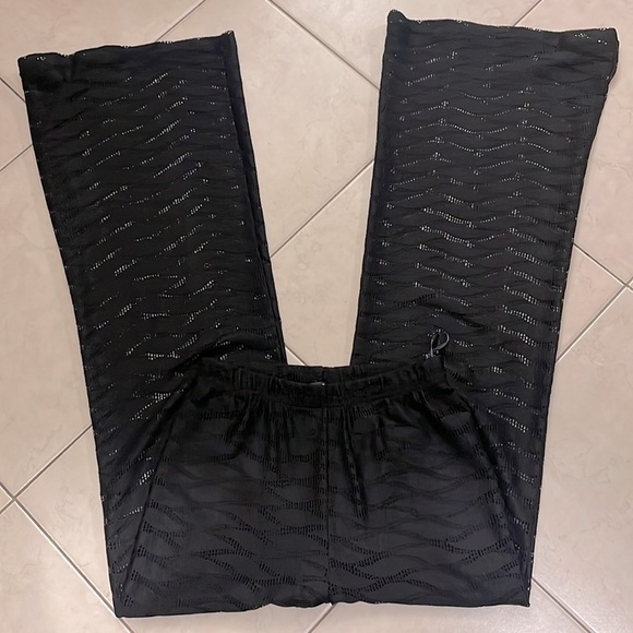 Lace wide leg 2 in 1 pants / shorts cover up / beach summer Black pull on XS - Picture 2 of 14